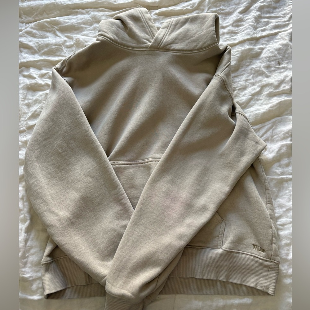 Aritzia TNA Beige Hoodie (xs-s)
